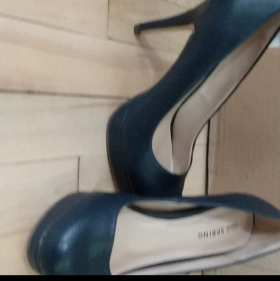 Shoes size 6 - Picture 3 of 6